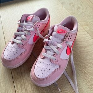 Nike Kids Sneakers in Pink Sz 2